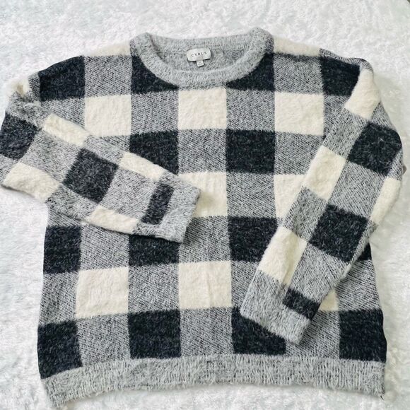 Cyrus fuzzy buffalo checkered plaid sweater. - Picture 1 of 6